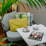 Le Six Hotell Paris