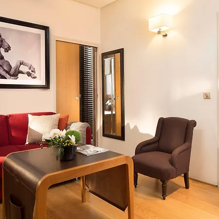 Le Six Hotel