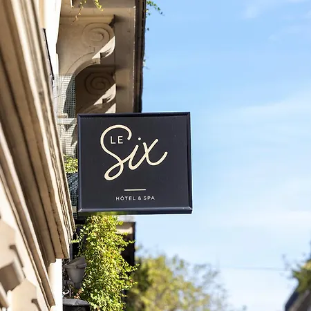 Le Six 4* Paris