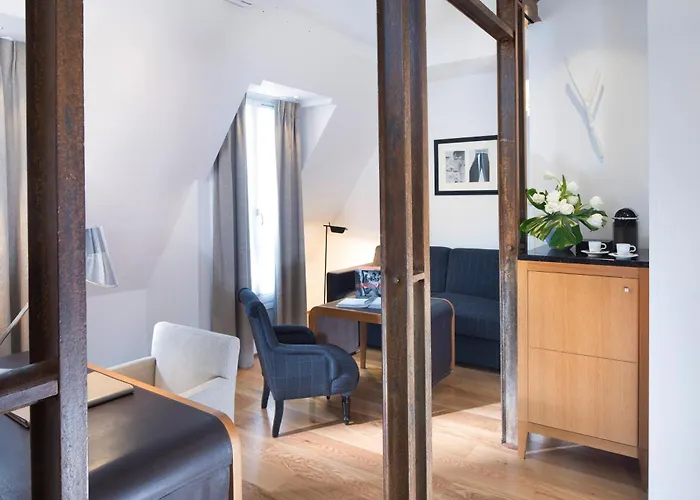 Отель Le Six Париж