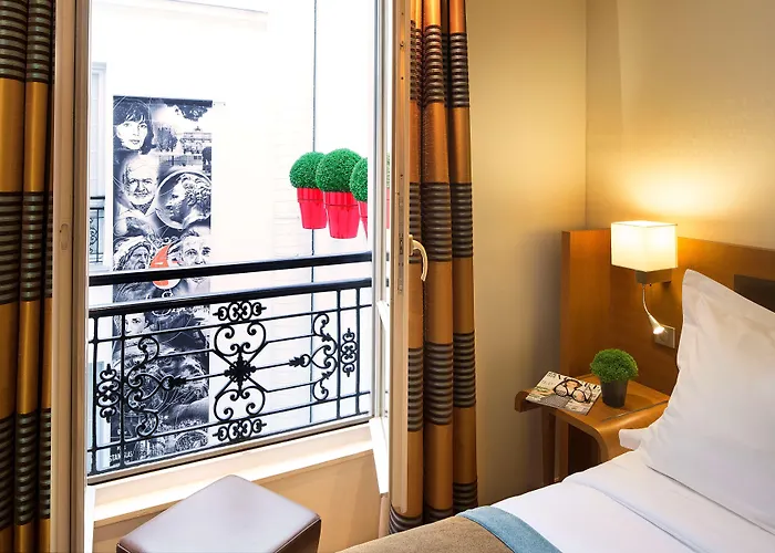 Le Six Отель 4*