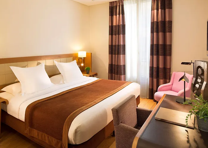 Отель Le Six Париж