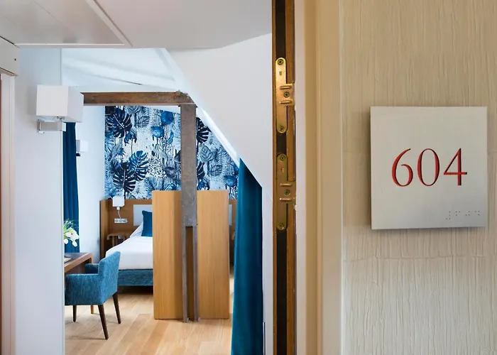 Le Six Отель Париж