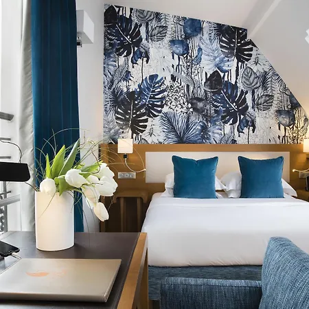 Le Six 4* Paris