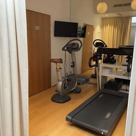 Otel Le Six